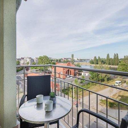 Riverside Apartment With Balcony By Noclegi Renters سفينويتشي المظهر الخارجي الصورة